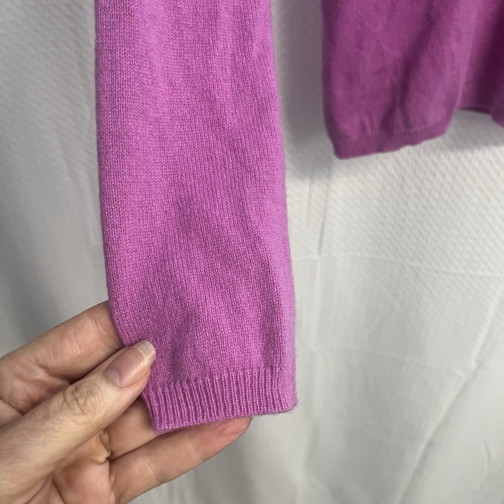 Ann Taylor 100% Cashmere V Neck Pink Sweater Classic Quiet Luxury XS - Picture 4 of 8
